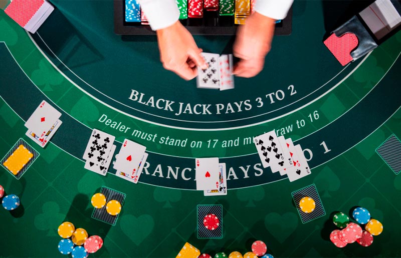How to play blackjack in a casino